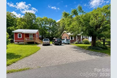 27 Bartlett Street, Sylva, NC 28779 - Photo 1