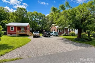 27 Bartlett St, Sylva, NC 28779 - Photo 1