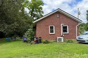 27 Bartlett St, Sylva, NC 28779 - Photo 35