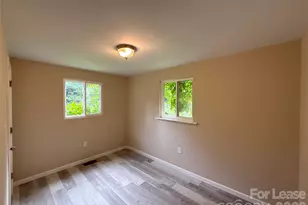 2700 Capitol Dr, Charlotte, NC 28208 - Photo 7