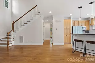 2013 Chesterfield Ave, Charlotte, NC 28205 - Photo 11