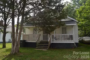 208 Wilson St, Statesville, NC 28677 - Photo 1