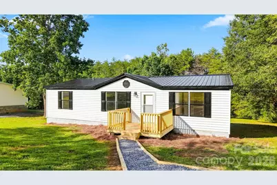 2596 1st Avenue NW, Catawba, NC 28609 - Photo 1