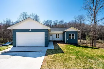 1314 39th Street Circle SW, Hickory, NC 28602 - Photo 1