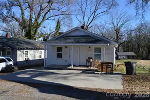 515 S Elm St, Statesville, NC 28677 - Photo 1