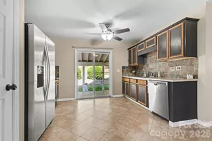 2133 Majestic Poplar Dr, Waxhaw, NC 28173 - Photo 11