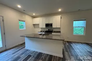244 Valleybrook Ln, Troutman, NC 28166 - Photo 3