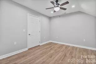 823 Iris Ln, Newton, NC 28658 - Photo 23