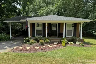 4400 Winedale Ln, Charlotte, NC 28205 - Photo 1