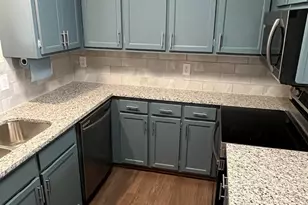 9041 J M Keynes Dr, Charlotte, NC 28262 - Photo 7