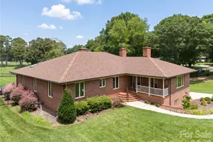 1419 Stoneyridge Dr, Charlotte, NC 28214 - Photo 1