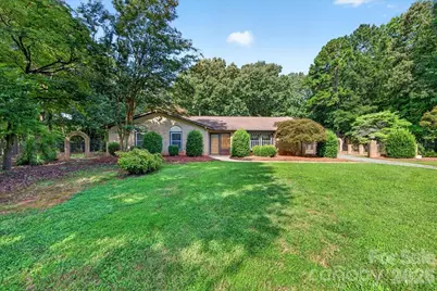 3825 Hoodridge Lane, Charlotte, NC 28227 - Photo 3