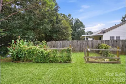 1957 Leesburg Drive, Clover, SC 29710 - Photo 3