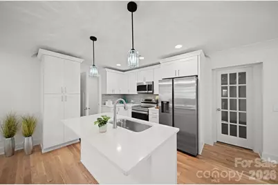 1041 Watts Drive, Charlotte, NC 28216 - Photo 3