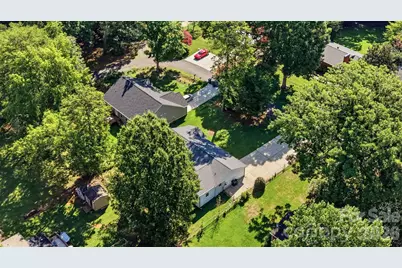1041 Watts Drive, Charlotte, NC 28216 - Photo 37