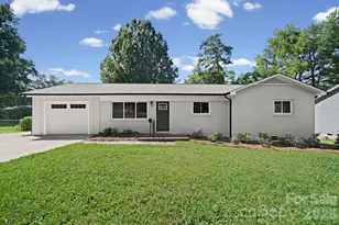 1041 Watts Dr, Charlotte, NC 28216 - Photo 1