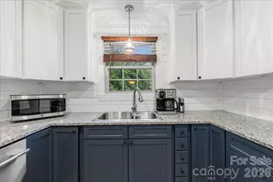 104 Hawthorne Ln, Morganton, NC 28655 - Photo 13