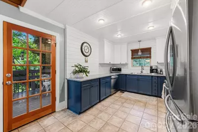 104 Hawthorne Lane, Morganton, NC 28655 - Photo 11