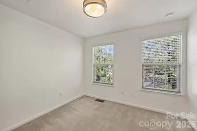 1317 Queen Lyon Court, Charlotte, NC 28205 - Photo 17