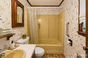 2027 Stamey Branch Rd, Newland, NC 28657 - Photo 21