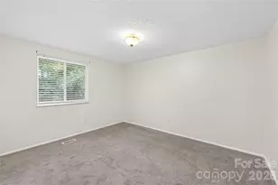 9524 Robert Burns Ct, Charlotte, NC 28213 - Photo 21