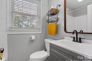 1136 Mona Dr, Charlotte, NC 28206 - Photo 17