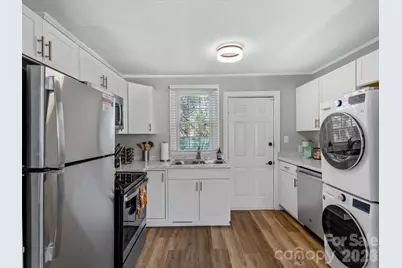 1136 Mona Drive, Charlotte, NC 28206 - Photo 9