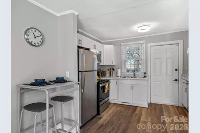 1136 Mona Drive, Charlotte, NC 28206 - Photo 7