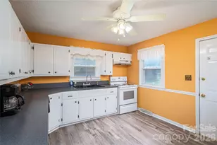 614 W Westview St, Gastonia, NC 28052 - Photo 17