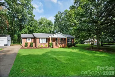 602 Holly Circle, Mount Holly, NC 28120 - Photo 3