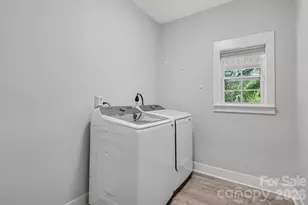 1524 Newcastle St, Charlotte, NC 28216 - Photo 37