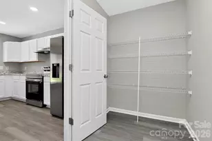407 Presidents Ct, Charlotte, NC 28217 - Photo 15