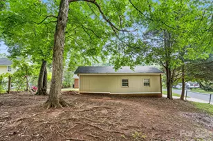 5312 Larewood Dr, Charlotte, NC 28215 - Photo 35