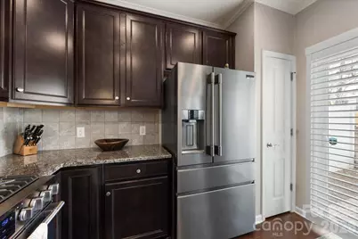 2434 Royal York Avenue, Charlotte, NC 28210 - Photo 15