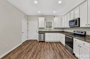 1231 Georgetown Dr, Charlotte, NC 28213 - Photo 9