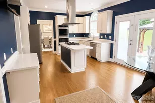 4215 3rd St NW, Hickory, NC 28601 - Photo 9