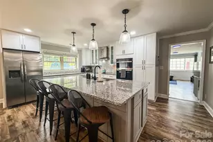 402 Wilton Ave, West Jefferson, NC 28694 - Photo 9