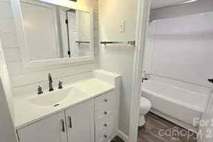 7906 Oak Meadow Ct, Charlotte, NC 28210 - Photo 17
