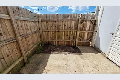 7906 Oak Meadow Court, Charlotte, NC 28210 - Photo 13