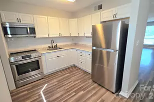 7906 Oak Meadow Ct, Charlotte, NC 28210 - Photo 11