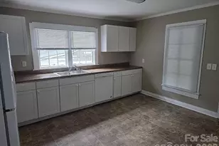 578 Harris St NW, Concord, NC 28025 - Photo 5