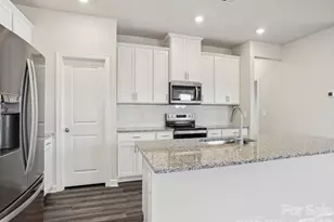 3058 14th Ave NE, Conover, NC 28613 - Photo 3