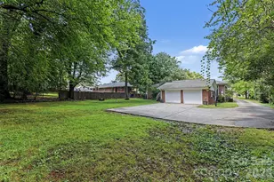 1819 Lumpkin Cir, Rock Hill, SC 29732 - Photo 39