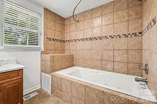 2019 Dalehurst Dr, Charlotte, NC 28205 - Photo 23