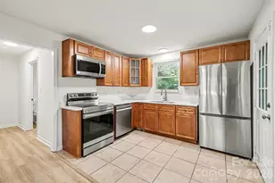 2019 Dalehurst Dr, Charlotte, NC 28205 - Photo 11