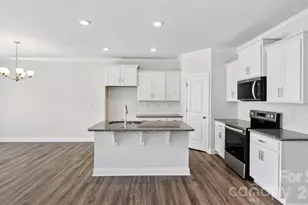 396 Creekview Rd, Hendersonville, NC 28792 - Photo 9