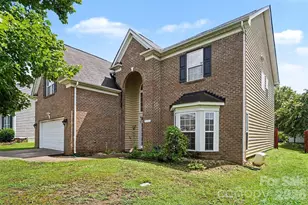 4106 Barclay Forest Dr, Charlotte, NC 28213 - Photo 3