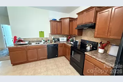 7736 Ponderosa Lane, Charlotte, NC 28215 - Photo 17