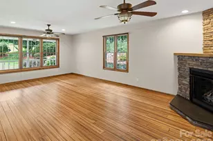 8 English Pl, Candler, NC 28715 - Photo 5