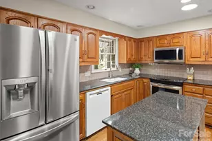 8 English Pl, Candler, NC 28715 - Photo 11